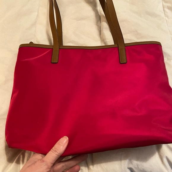 - Michael Kors Handbag  Red nylon/leather - Picture 4 of 5